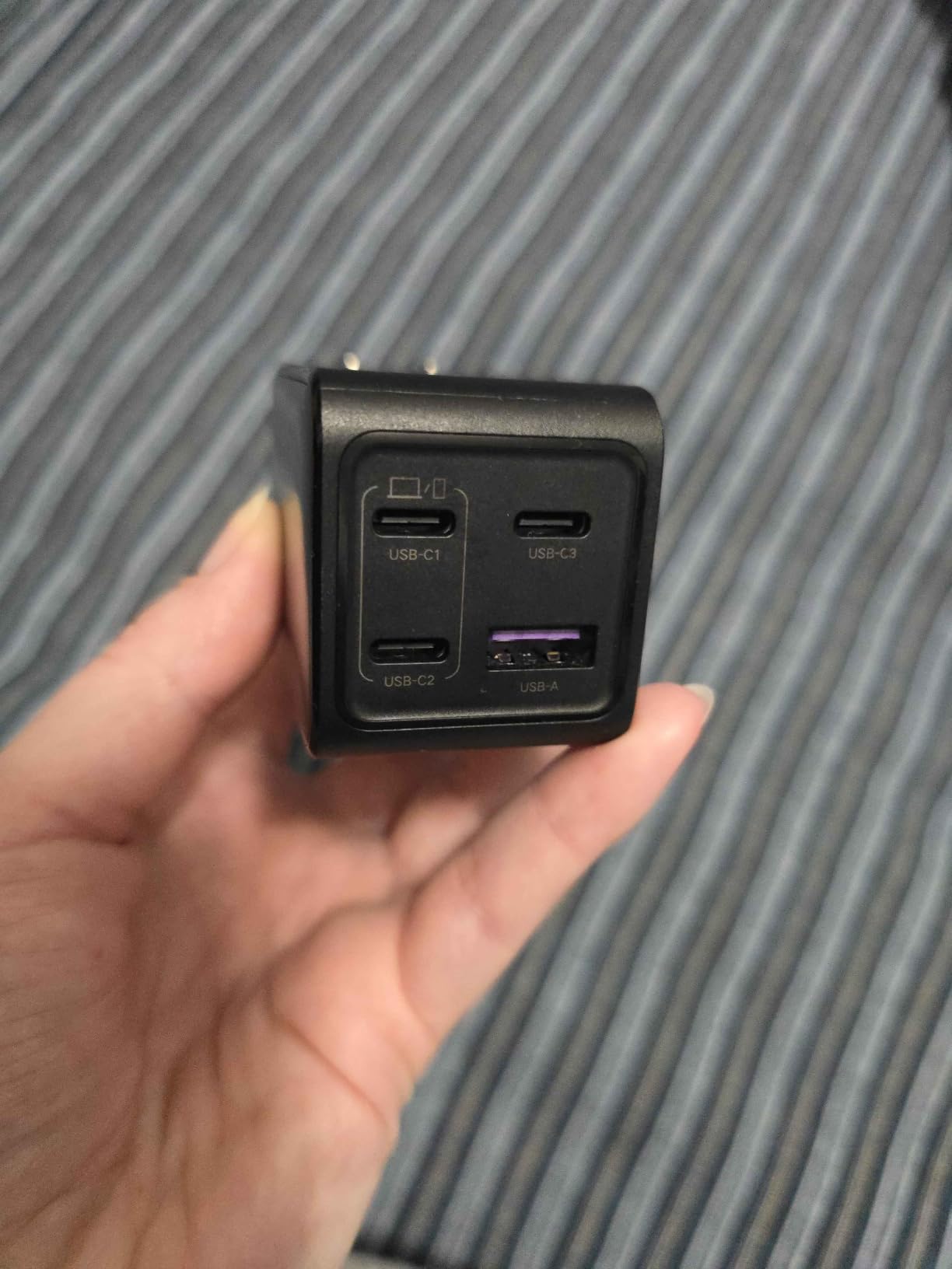 UGREEN Nexode 65W Wall Charger, 4-Port, GaN Fast Charging Block customer photo 2
