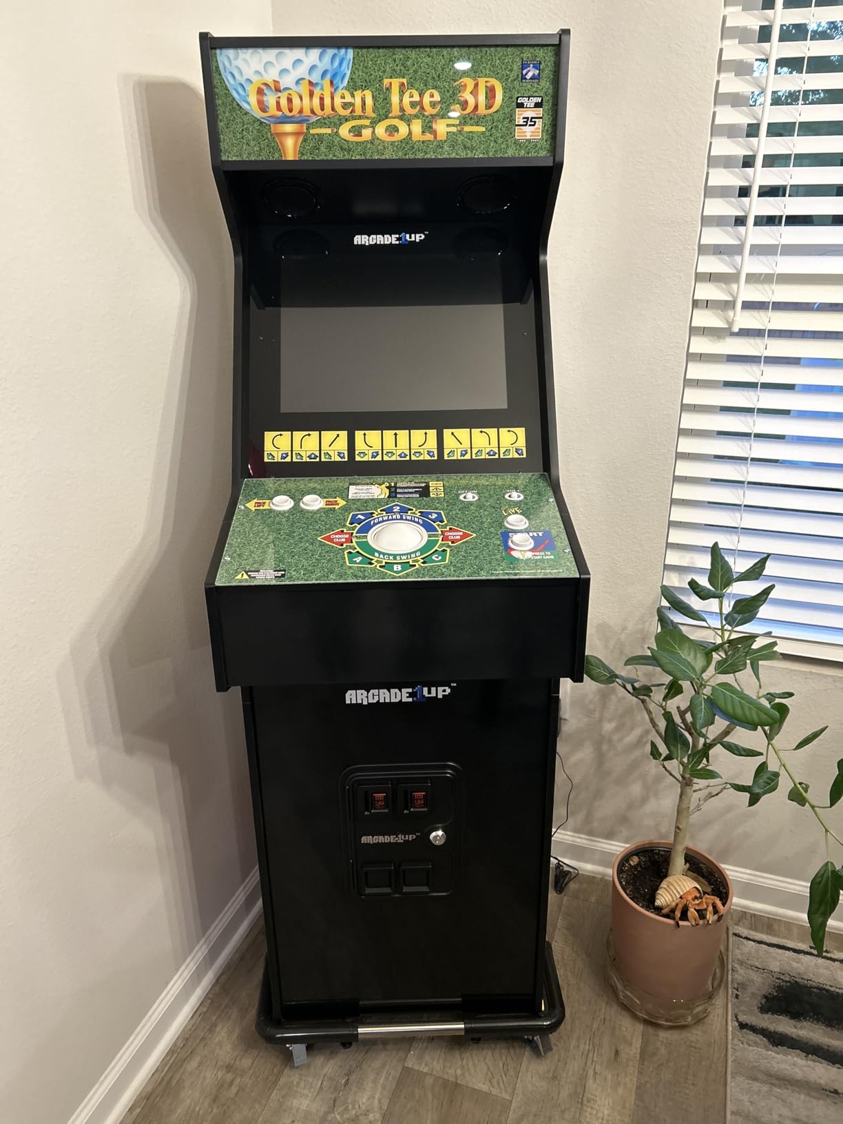 Arcade1Up Golden Tee 3D Deluxe Home Arcade, 8 Golf + Bowling Games customer photo 1