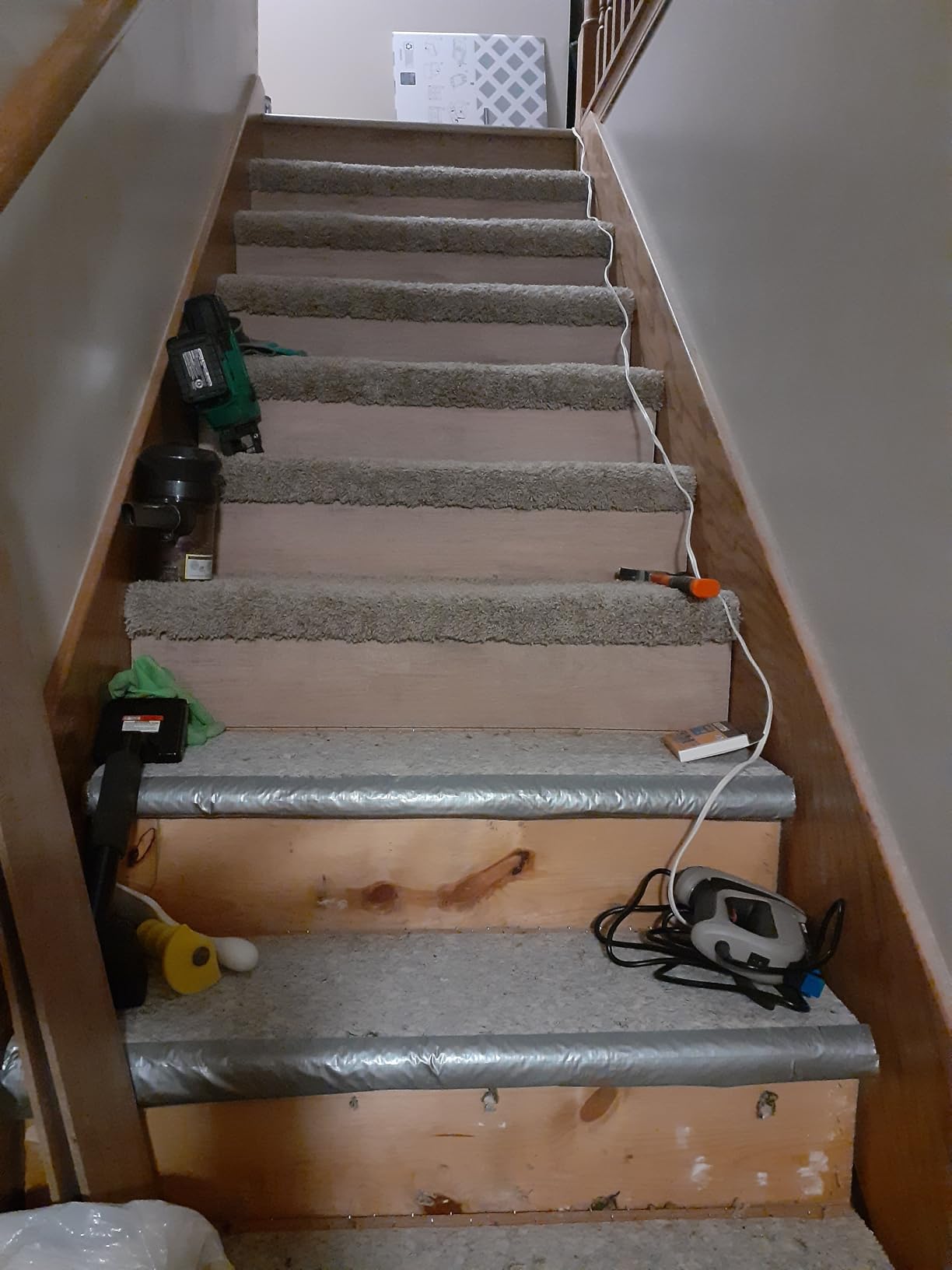 Metabo HPT Brad Nailer, 18 Gauge Cordless, 18V Kit, NT1850DG customer photo 1