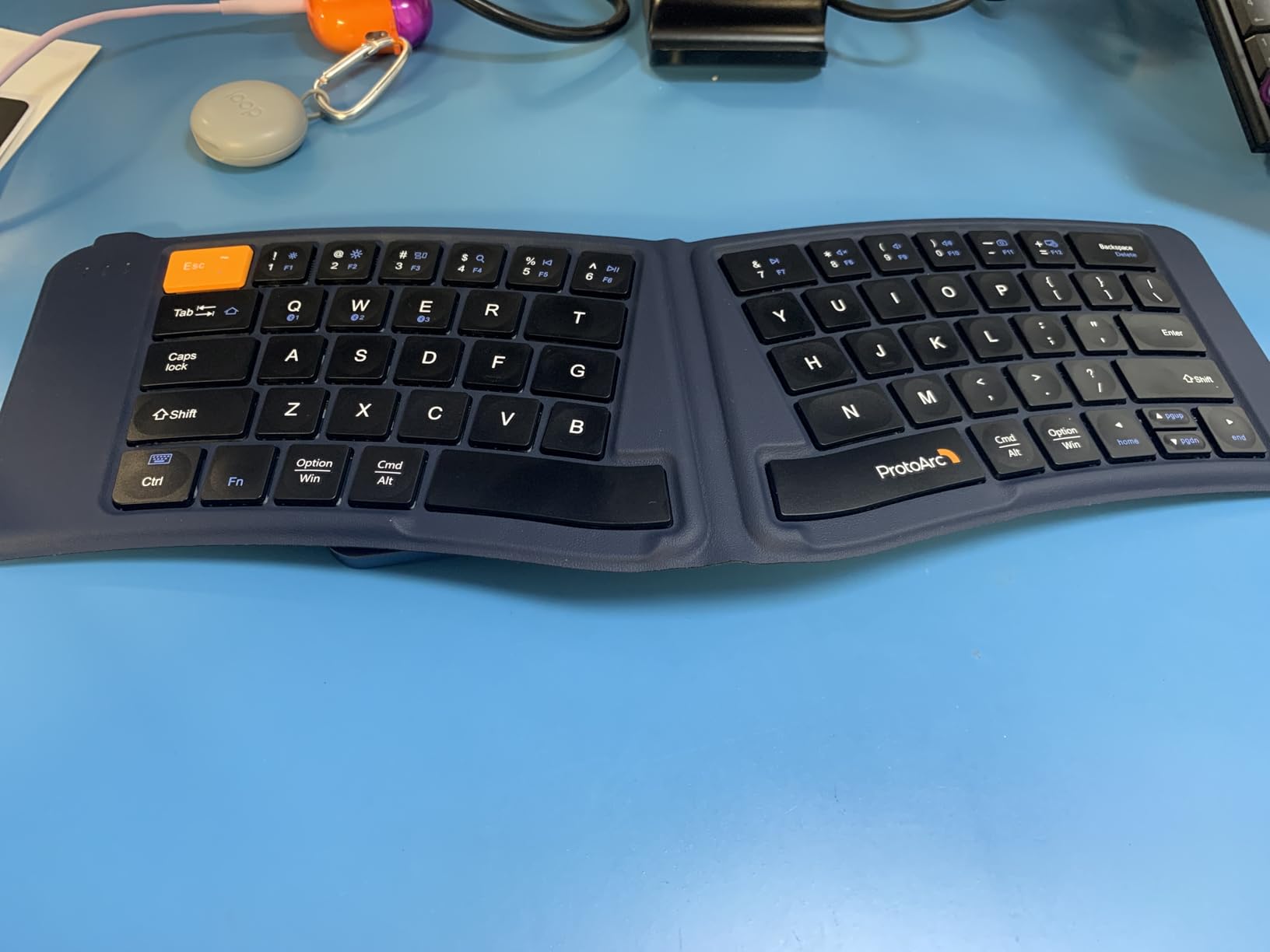 ProtoArc XK03 Ergonomic Foldable Keyboard for iPad, iPhone, Tablet, Laptop customer photo 1
