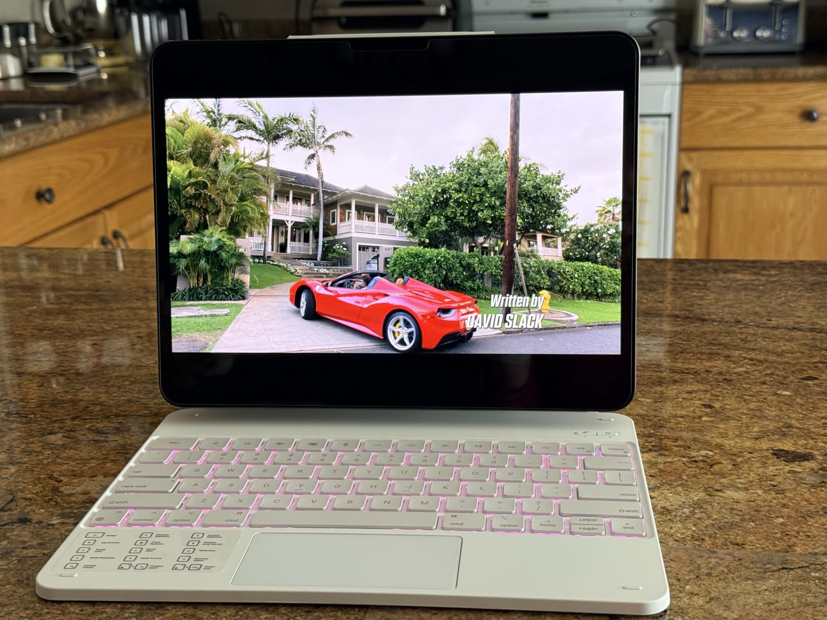 Apple iPad Pro 13-Inch (M4): Built for Apple Intelligence, Ultra Retina XDR Display, 512GB, 12MP Front/Back Camera, LiDAR Scanner, Wi-Fi 6E, Face ID, All-Day Battery Life — Space Black customer photo 1