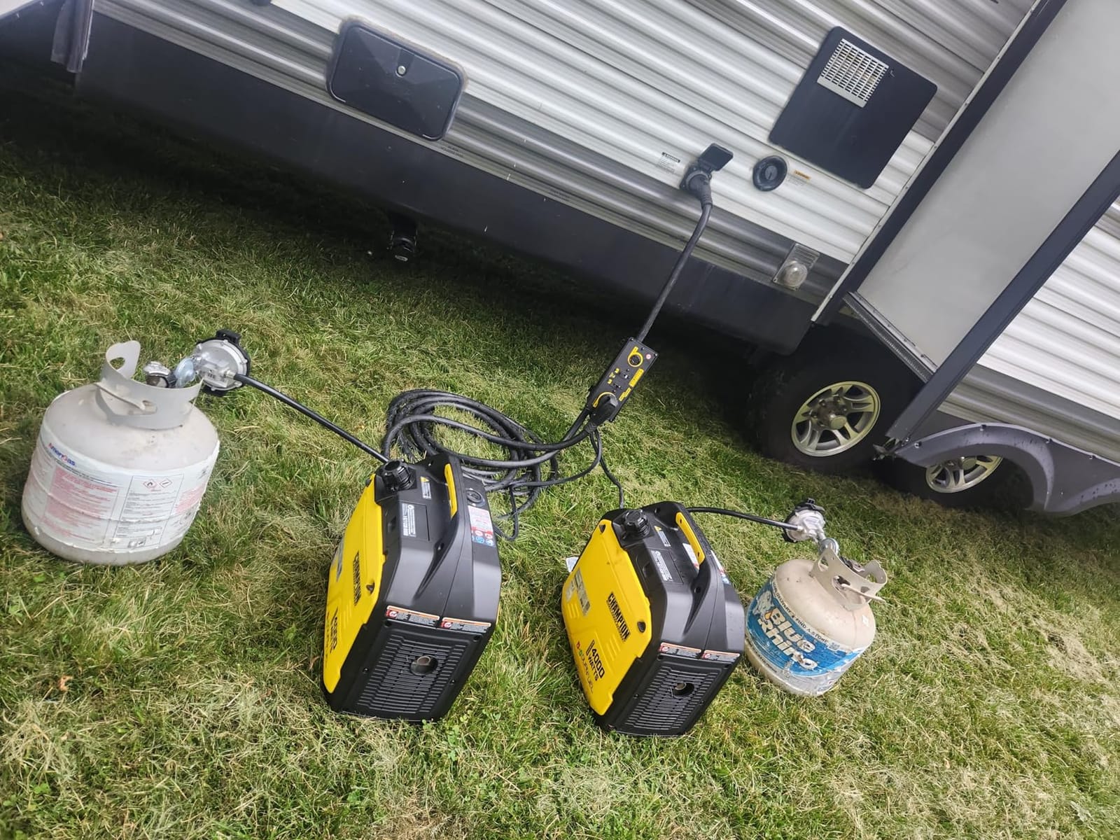 Champion 4000-Watt Dual Fuel RV Ready Portable Inverter Generator customer photo 2