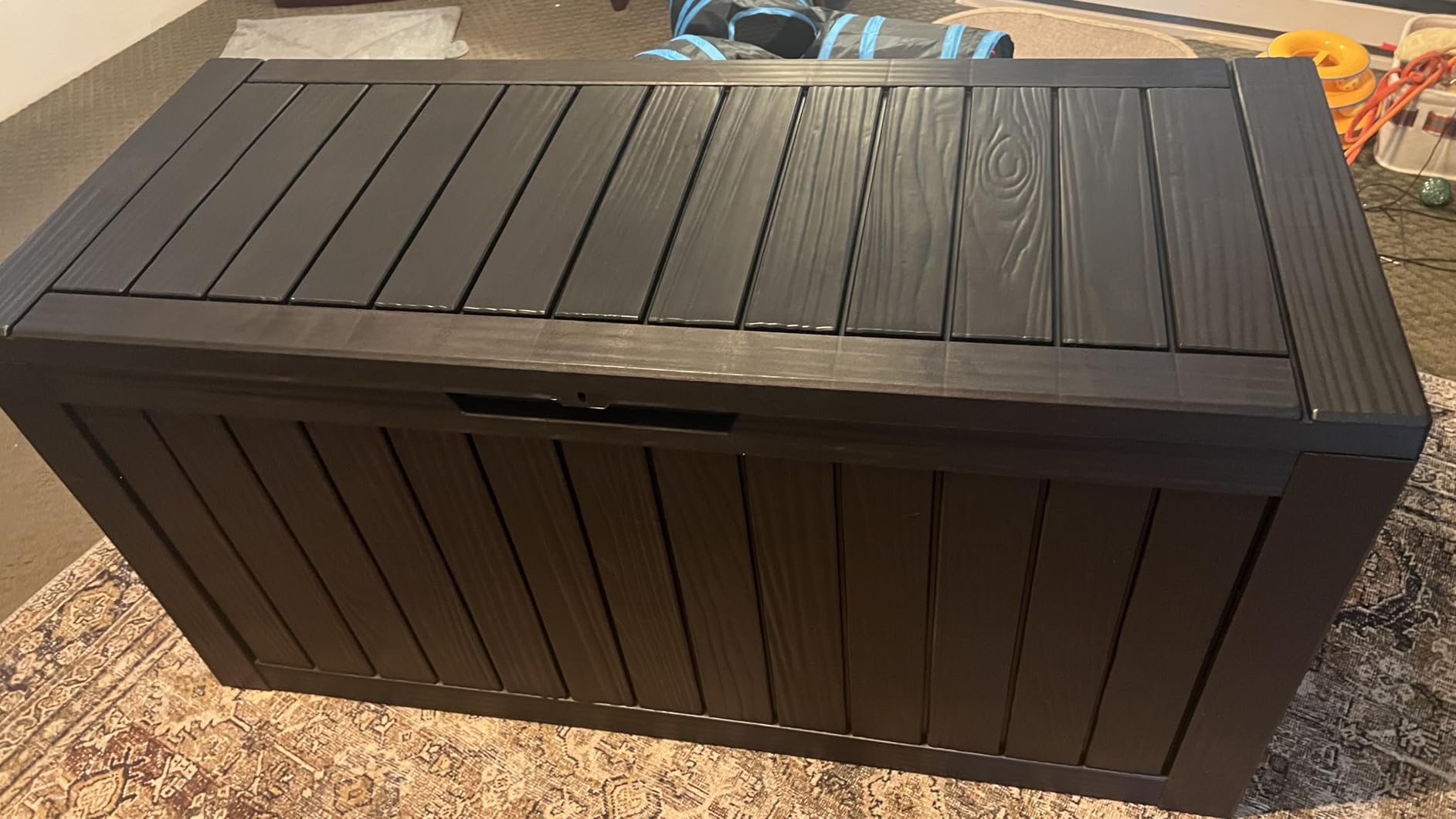 PatioZen 150 Gallon Resin Deck Box, Lockable Patio Outdoor Storage Box for Furniture, Garden Tools and Tools Storage, Waterproof Outside Storage Boxes - Black customer photo 1