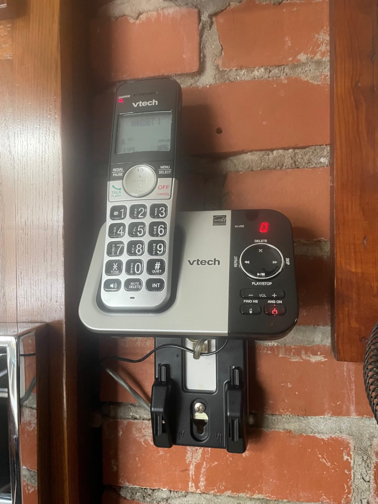 VTech Cordless Home Phone with Answering Machine — Full-Duplex Speakerphone, Large Backlit Display, Big Buttons, Caller ID, Easy Setup | VG232 customer photo 1