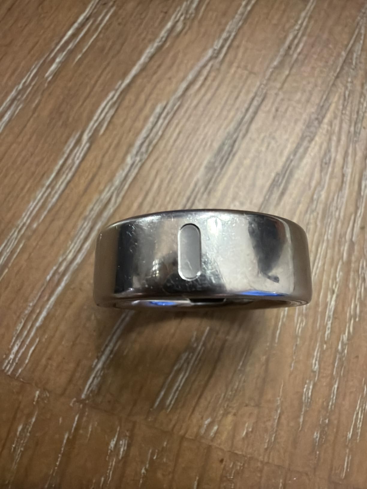 OURA Ring 4 Smart Ring - Silver - Size 8 customer photo 2