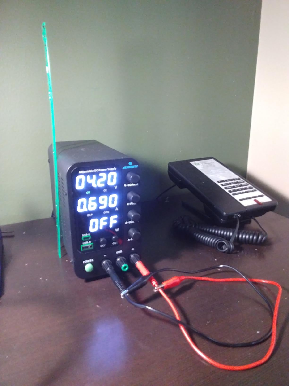 DC Power Supply Variable, 0-32V 0-10A Switching Bench Power Supply with 20W USB & Type-C Quick-Charge, Encoder Corase & Fine Adjustment Knob, Output Switch, 4-Digit LED Display - SPS-3010V customer photo 2