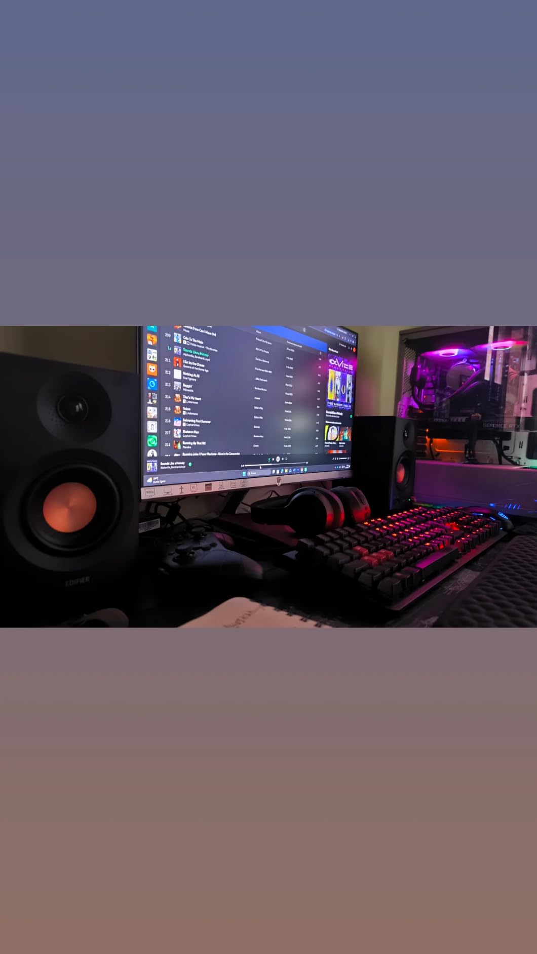 Edifier MR3 Powered Studio Monitor Speakers, Hi-Res Audio Certified Bluetooth V5.4 Active Bookshelf Loudspeakers, 2.0 Computer Speaker with Headphone Output RCA AUX Balanced TRS Input (White) customer photo 1