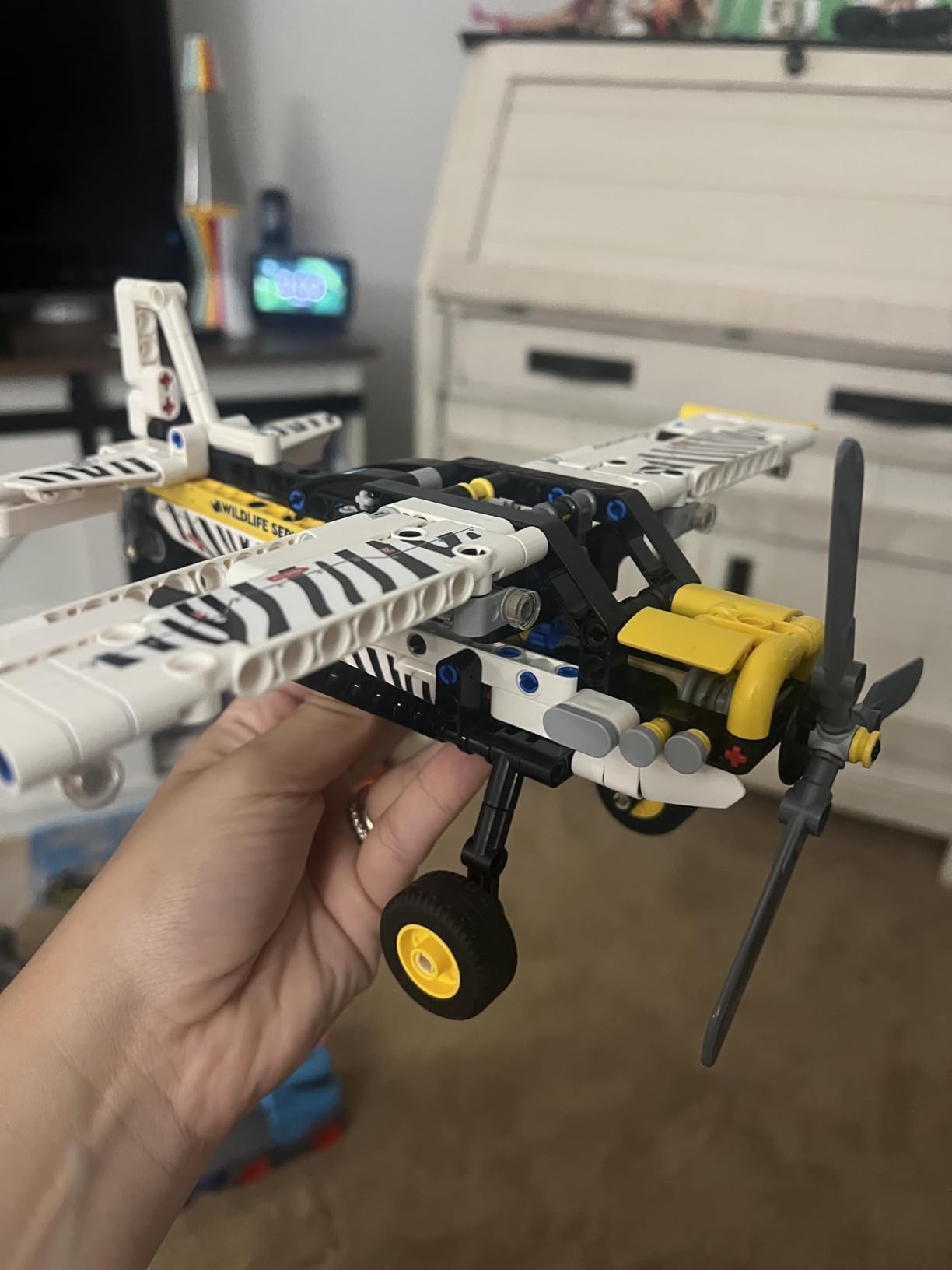 LEGO Technic Bush Plane Toy - Buildable Airplane Toy for Kids, Boys and Girls, Ages 8+ - Model Airplane Gift with Spinning Propeller, 4-Cylinder Piston Engine, and More - 42198 customer photo 2