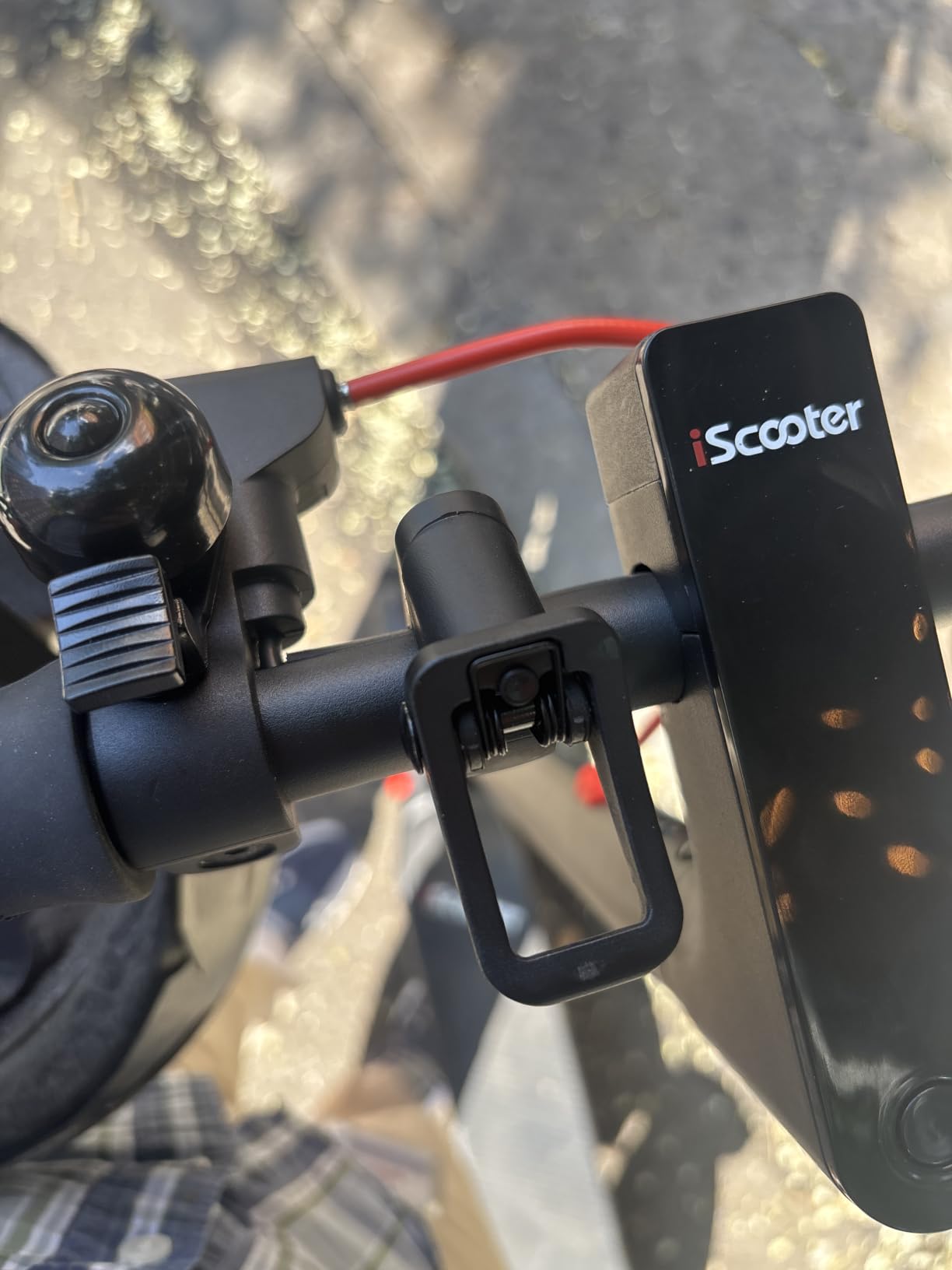 iScooter Electric Scooter for Adults, Foldable E-Scooter for Commuting customer photo 2
