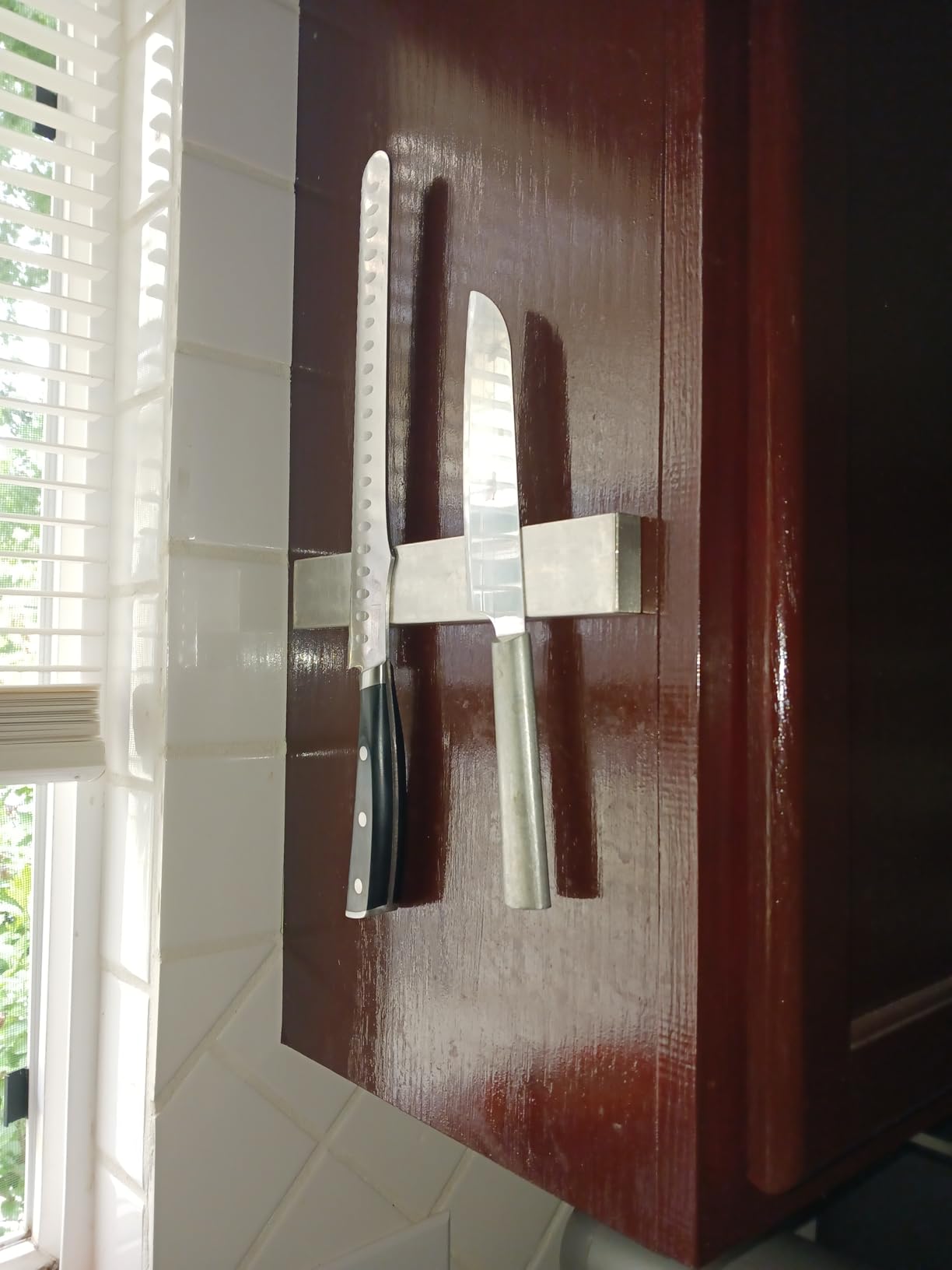 Magnetic Knife Holder for Wall, No Drilling Magnetic Knife Strip Adhesive Knife Holder Magnet Knife Bar, Wall Mount Knife Rack Block Metal Tool Holder for Utensils RV Kitchen Organization, 10 Inch customer photo 2