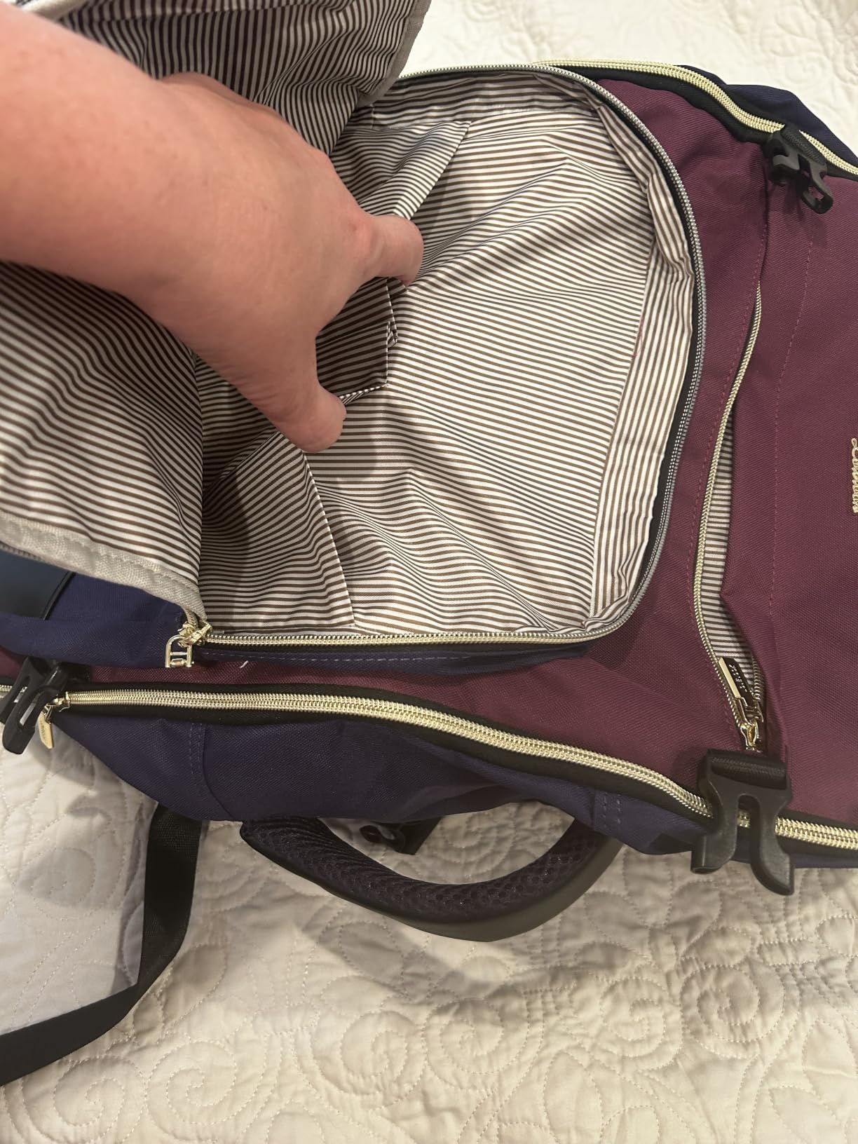LOVEVOOK 40L Travel Backpack for Women & Men - 17.3 Inch Carry On Backpack & Personal Item Backpack for Airlines, Spacious and Durable Design, with 3 Packing Cubes customer photo 1