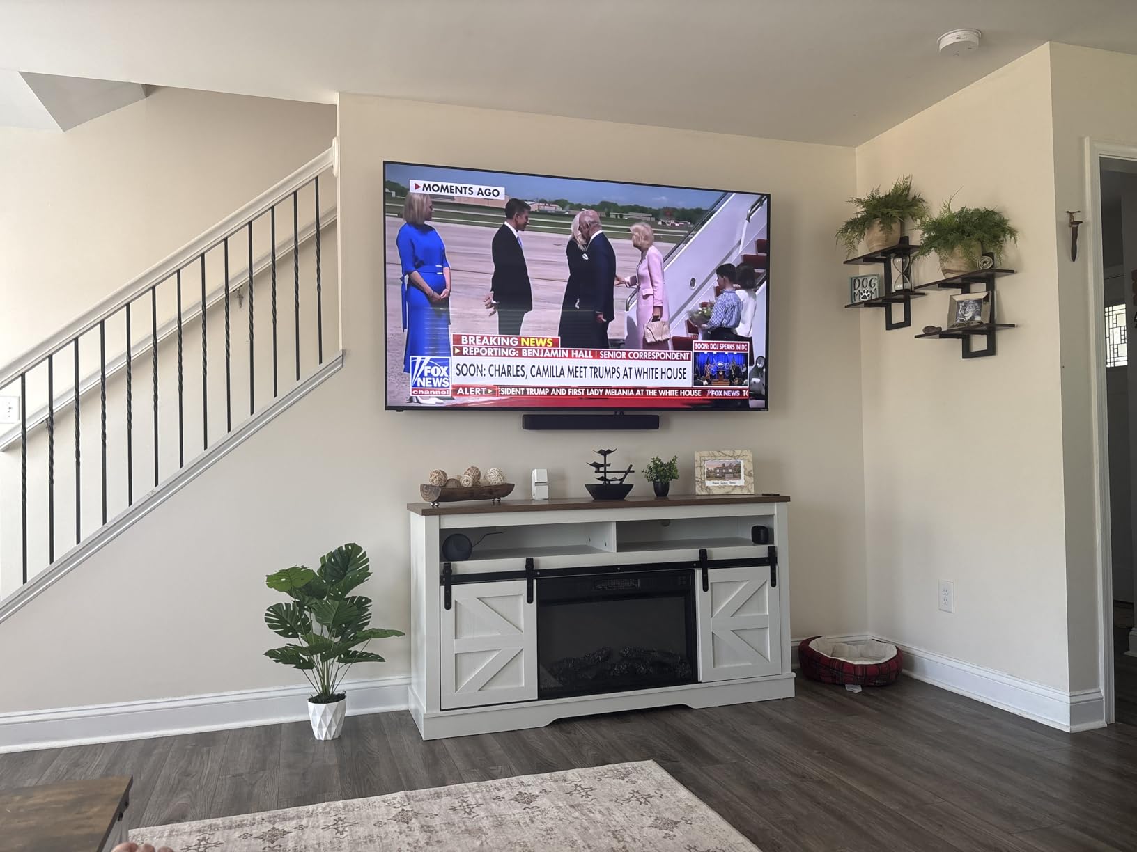 monTEK Heavy Duty Full Motion TV Wall Mount for 37-90 Inch TVs up to 165 lb | Dual articulating arms extend 16.6 in; smooth tilt and swivel, 4X load tested, max VESA 600x400 mm, 12/16 in wood studs customer photo 2