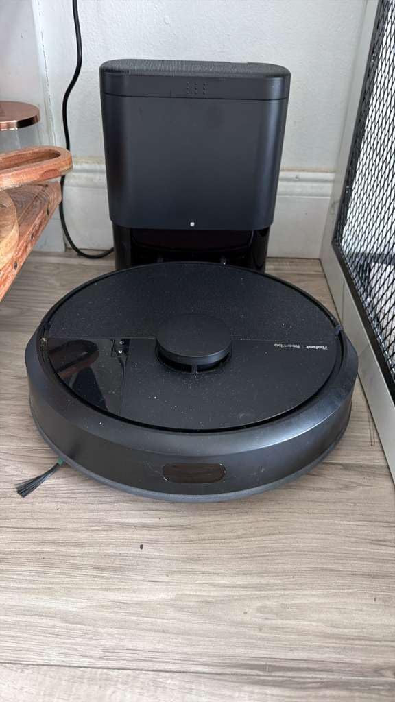 iRobot Roomba 105 Vac Robot Vacuum with AutoEmpty Dock - Self-Empties for 75 Days, Easy to use, Intense Power-Lifting Suction, LiDAR Navigation, Multi-Surface Cleaning, Cleans in Neat Rows | Up to 75-day capacity, LiDAR navigation, intense suction, neat-row cleaning customer photo 1
