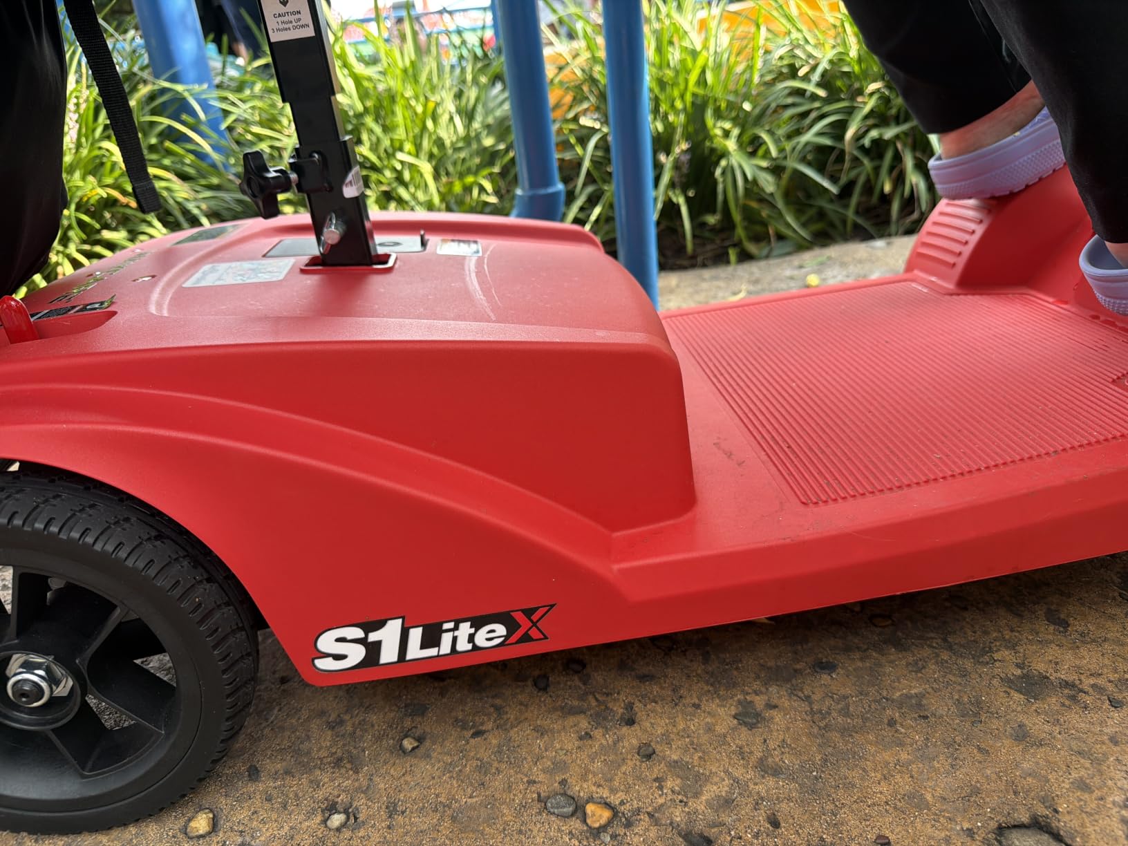 WAYCARE Mobility Scooter for Adults & Seniors, 330 lb 15-20 Mile Range Red customer photo 1