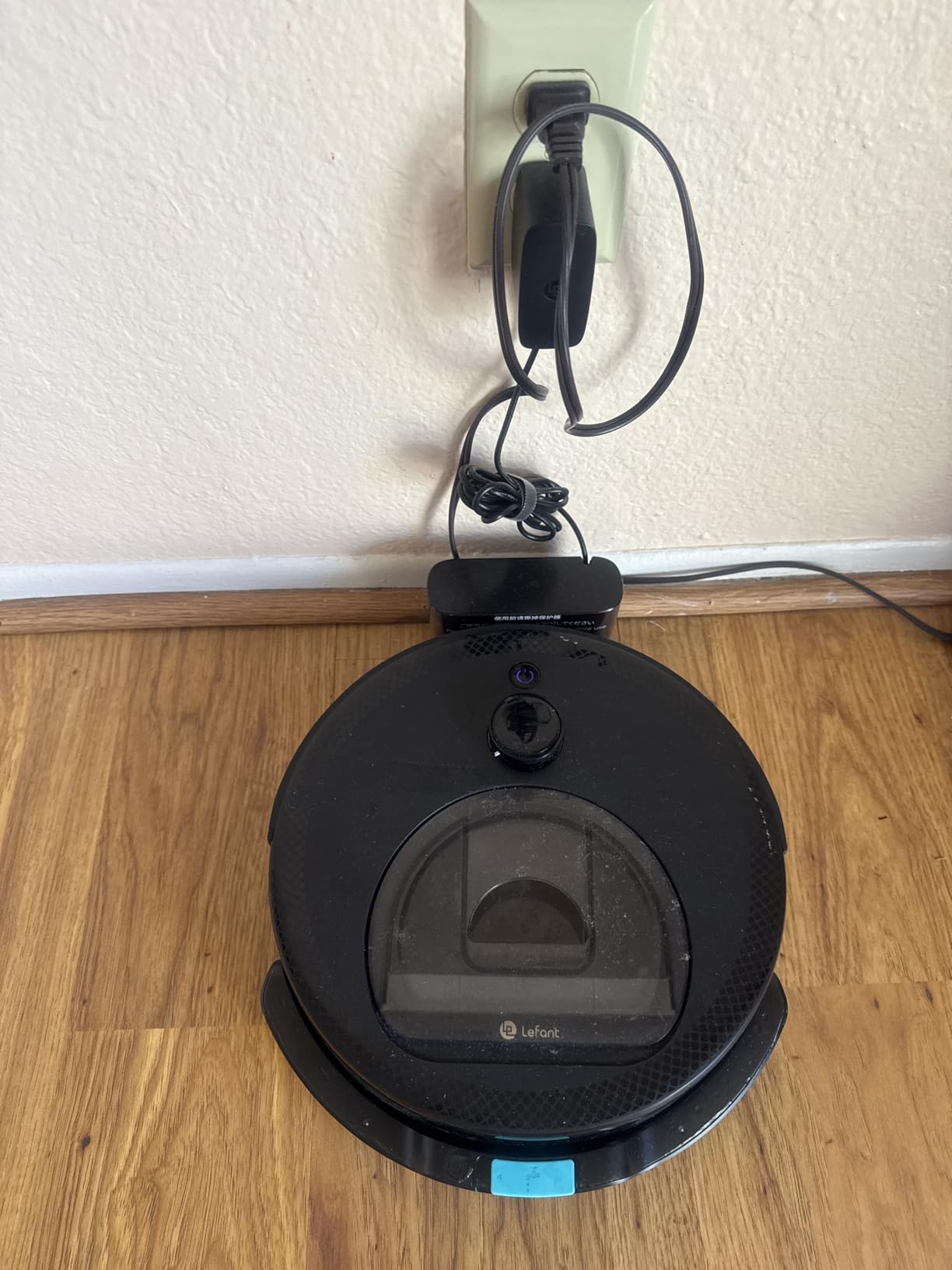 Lefant Robot Vacuum and Mop, 450ml Visible Dustbin, Upgraded 190° PSD Obstacle Avoidance, Customized Cleaning, Multi-Floor Mapping, 150 Mins Runtime, 2.4G/5G WiFi, Pet Hair & Carpets, M330 Pro customer photo 1
