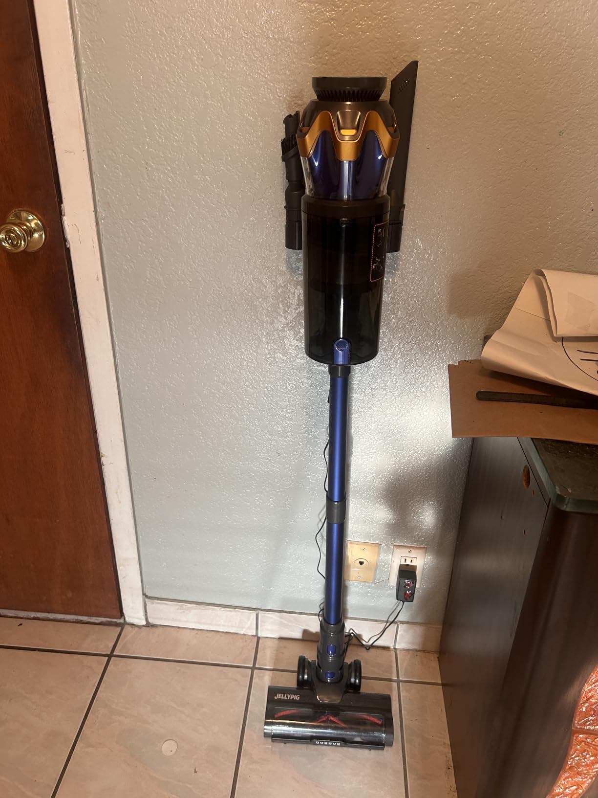 Cordless Vacuum Cleaner, Upgraded 650W 55KPA 70Mins Cordless Stick Vacuum Cleaner with Self-Standing and Touch Screen, Anti-tangle Wireless Vacumm, Vacuum Cleaners for Home/Pet Hair/Carpets/Floors customer photo 2