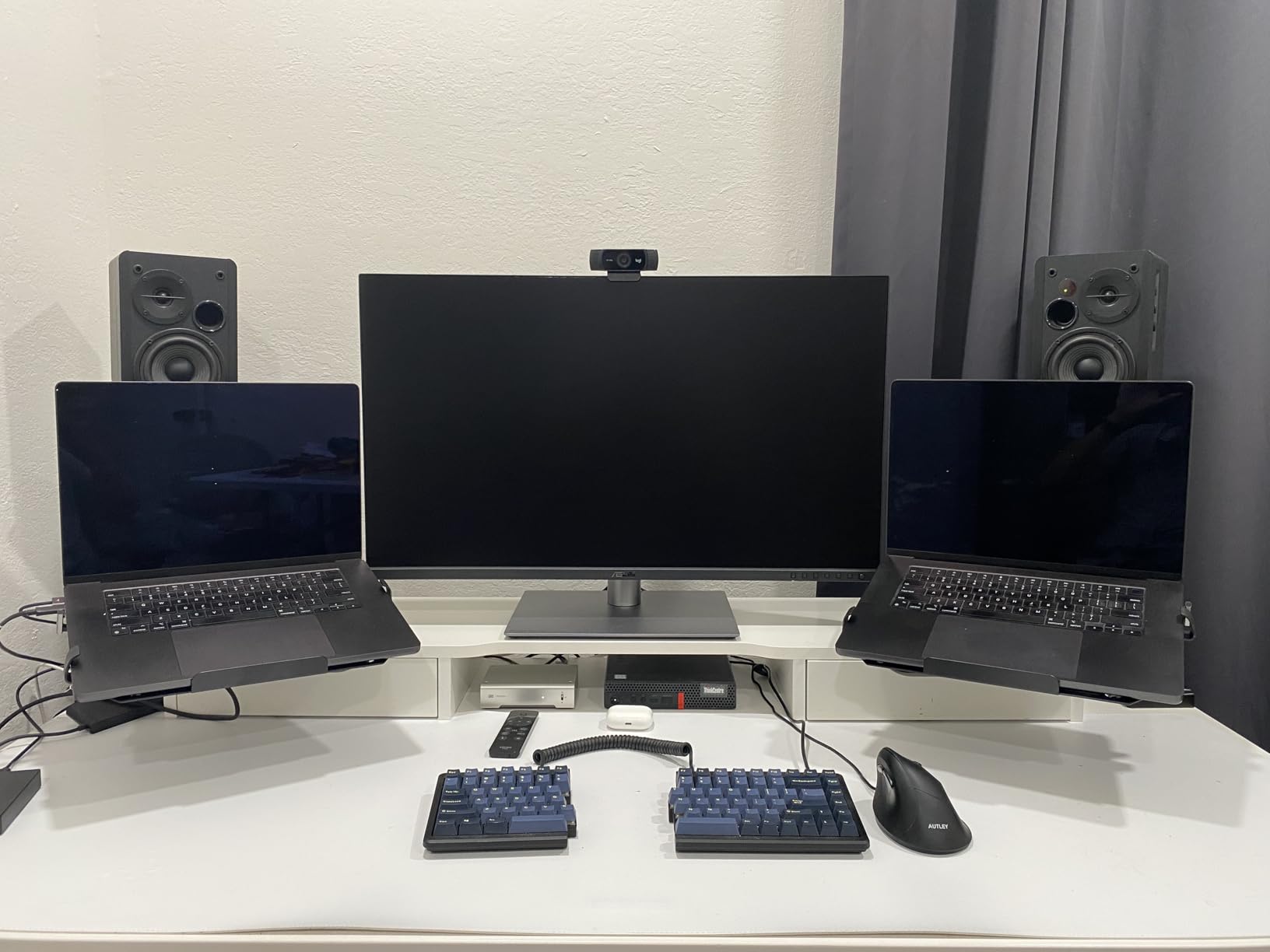 ASUS ProArt PA32QCV 32 Inch 6K DCI-P3 Thunderbolt 4 Monitor for Mac customer photo 1