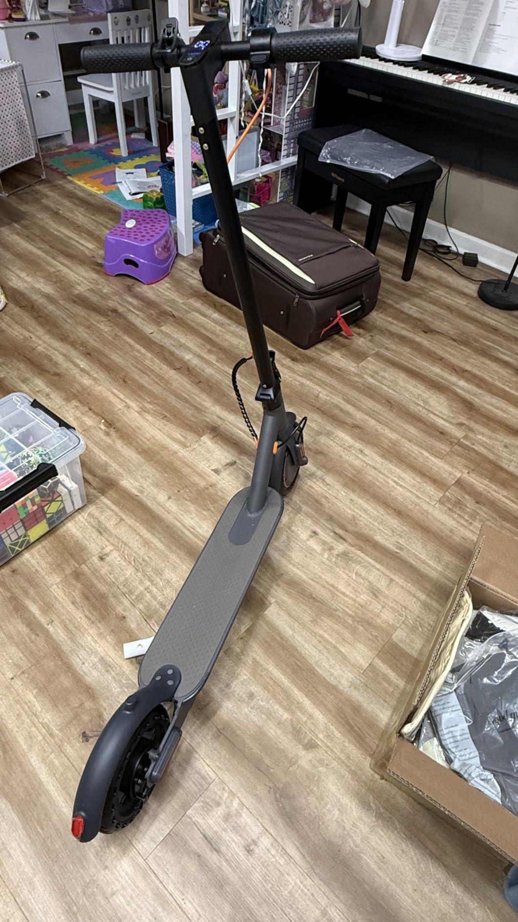 WERHY 500W Electric Scooter with Seat and Basket, Front and Rear Suspension customer photo 1