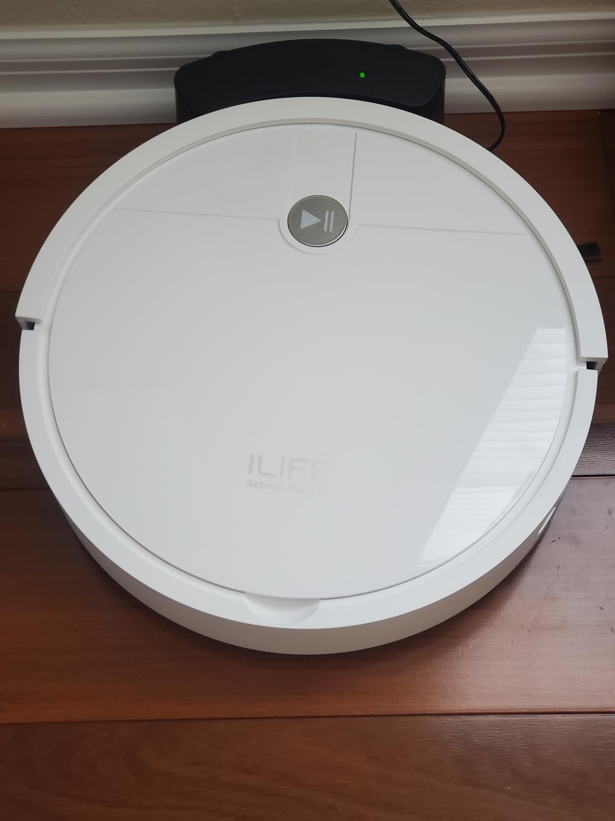 ILIFE V2 Robot Vacuum Cleaner, Tangle-Free Suction | 120 Mins Runtime, Slim, Self-Charging Robotic Vacuum Cleaner, Ideal for Pet Hair and Hard Floors customer photo 2