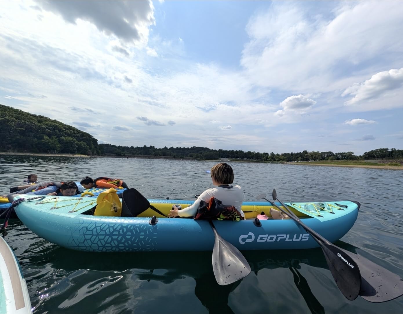 GYMAX Inflatable Kayak, 12.5Ft 507lbs Tandem Kayak with 2 Aluminum Paddles, 2 Padded Seats, Footrests, 2 Fins, Hand Pump, Carry Bag & Repair Kit, 2 Person Fishing Touring Kayak for Adults customer photo 1