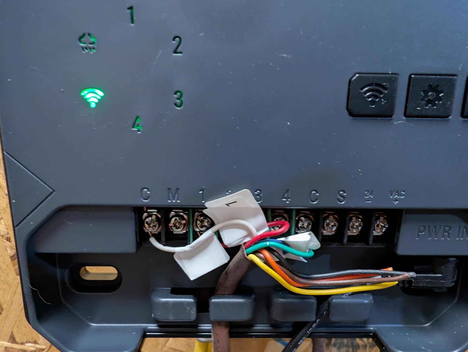 Smart Sprinklers Controller 2.4GHz WiFi, Irrigation Controller Easy Use App Enabled, 4 Zones + 16 Plans, Save Water Auto Skip Rain, Freeze & Wind, 10 Minutes Install customer photo 1