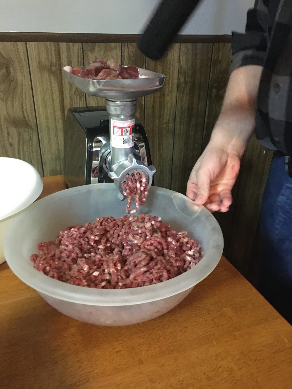 Electric Meat Grinder, 2300W Max, Heavy Duty Sausage Stuffer with 2 Blades, 3 Grinding Plates, Sausage Tube & Kubbe Kit, Home Kitchen Meat Mincer with Handle (Black) customer photo 2