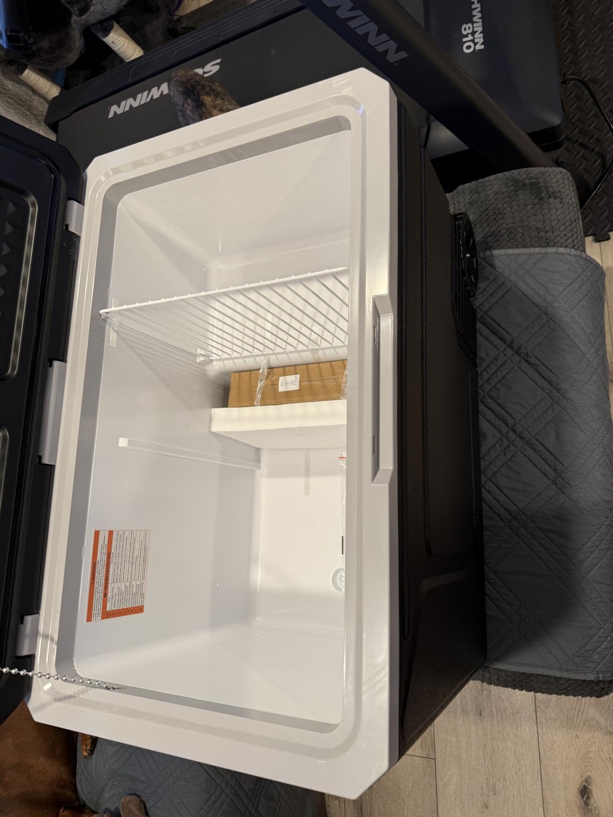 VEVOR 12 Volt Car Refrigerator, 100.4QT/95L Portable Car Fridge Dual Zone customer photo 2