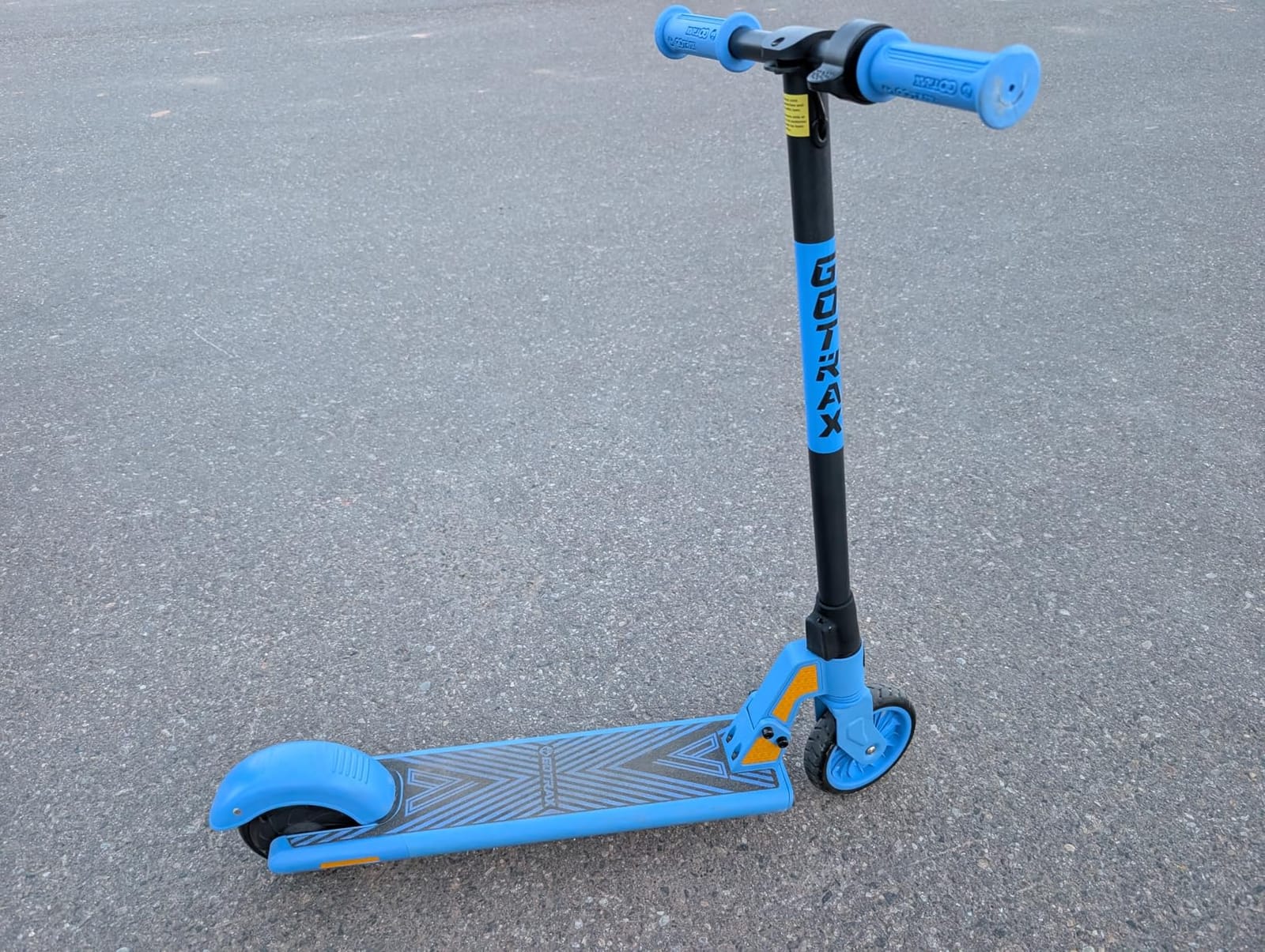 Gotrax Electric Scooter for Kids 6-12, Max 3.75 Mile & 7.5Mph,Thumb Control customer photo 1