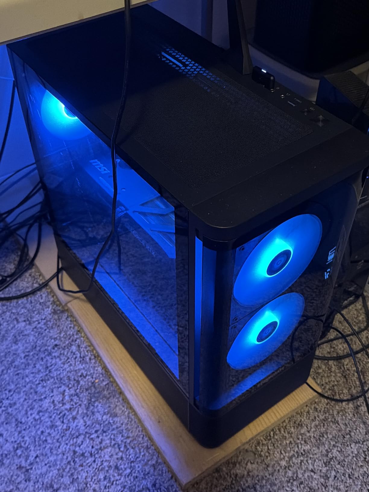 STORMCRAFT Skyhawk PRO Gaming PC RTX 5070 Ti R7 9800X3D 32GB DDR5 2TB SSD customer photo 1