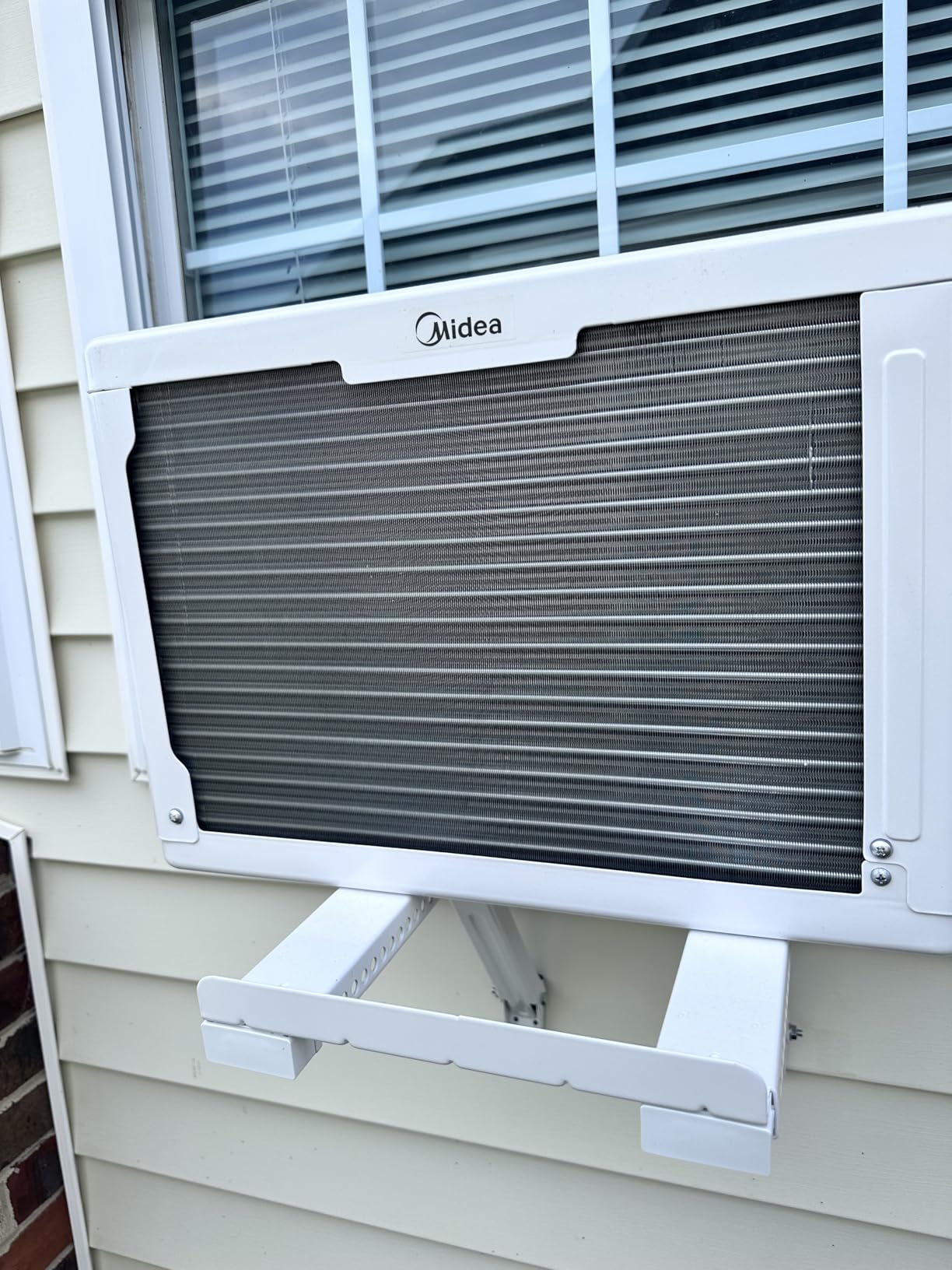 Midea 8,000 BTU U-Shaped Smart Inverter Window AC, Cools 350 Sq Ft, Ultra Quiet, Alexa/Google Compatible, 37% Energy Savings customer photo 2
