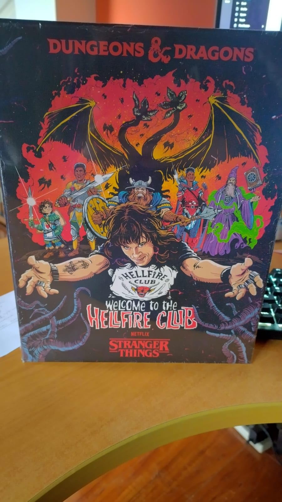 Dungeons & Dragons Stranger Things: Welcome to the Hellfire Club Adventure Game customer photo 1