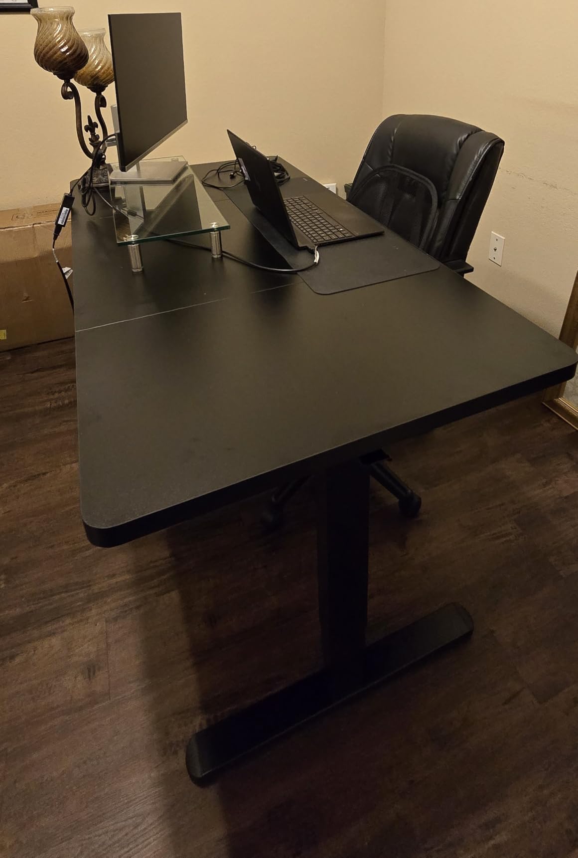 HUANUO 59 x 30 Inch 3-Stage Electric Standing Desk, Brushless Motor, Black customer photo 1