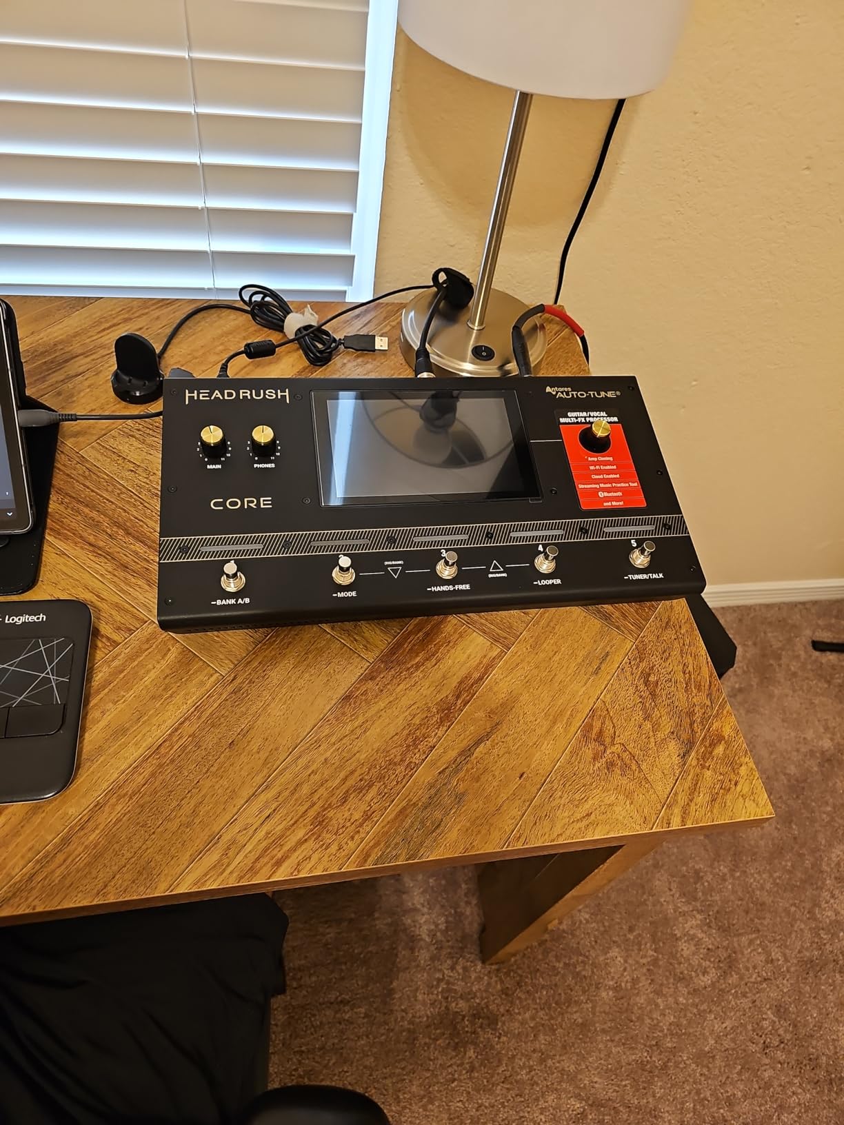 HeadRush VX5 Vocal Effects AutoTune Pedal customer photo 1