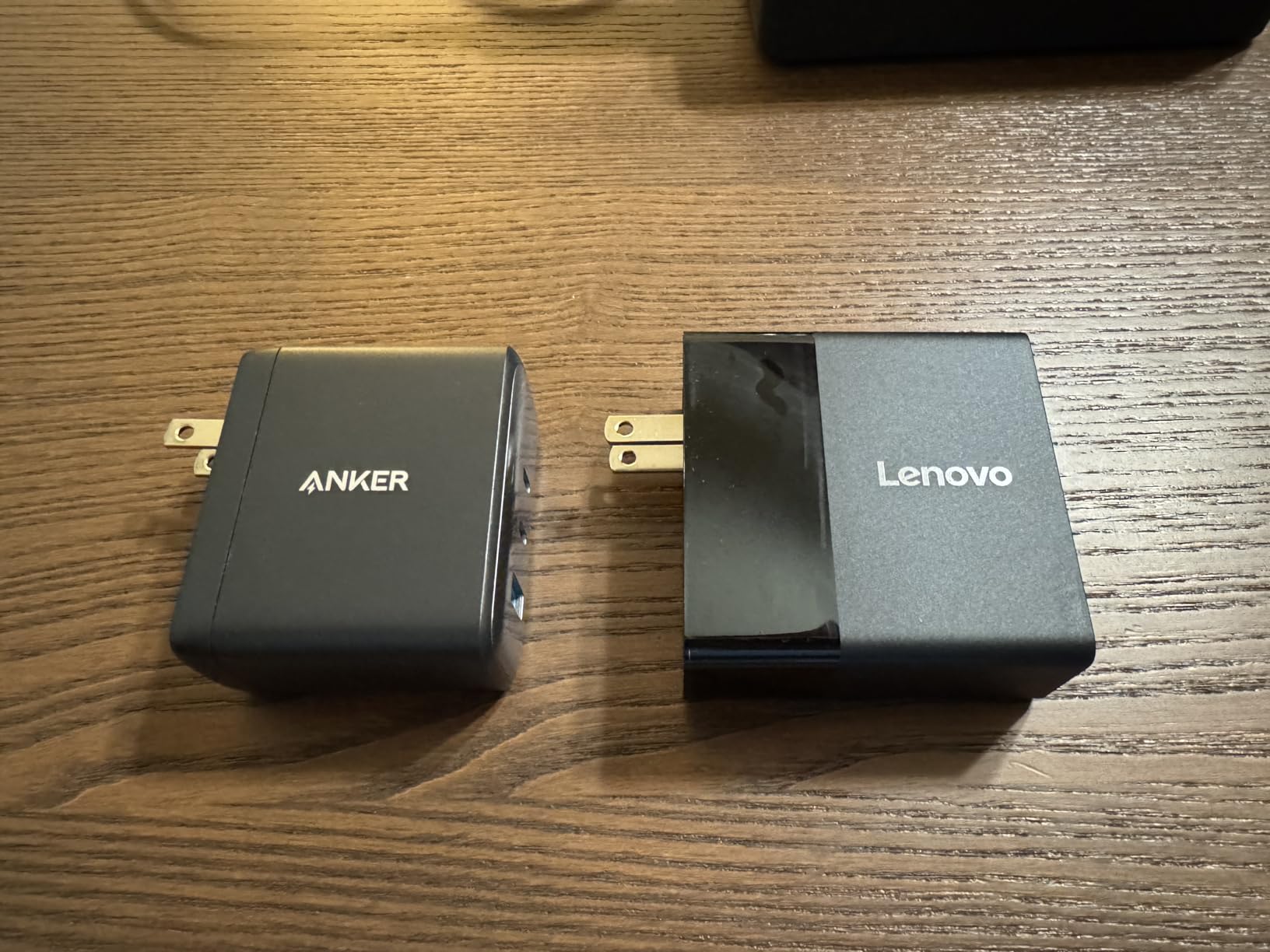 Lenovo 140W USB C Charger, GaN Power Adapter with 3-Port Fast Charging, PD 3.1 Compatible, Black, for ThinkPad, MacBook, iPhone, Samsung Galaxy, with 240W Cable customer photo 2