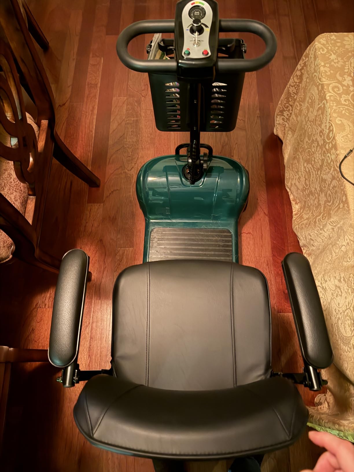 Mobility Scooter,Foldable,300 lbs Capacity,Travel & Daily Commute customer photo 2