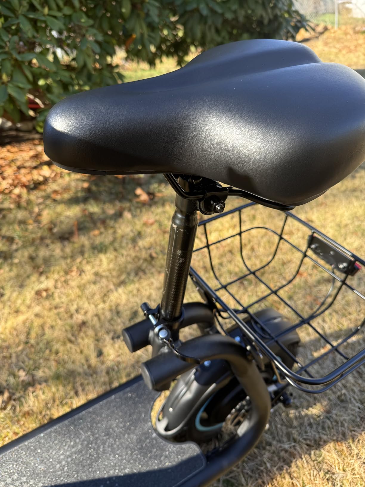 AWWSCOOTER Electric Scooter with Seat & Basket for Adults 20Mile Range customer photo 2