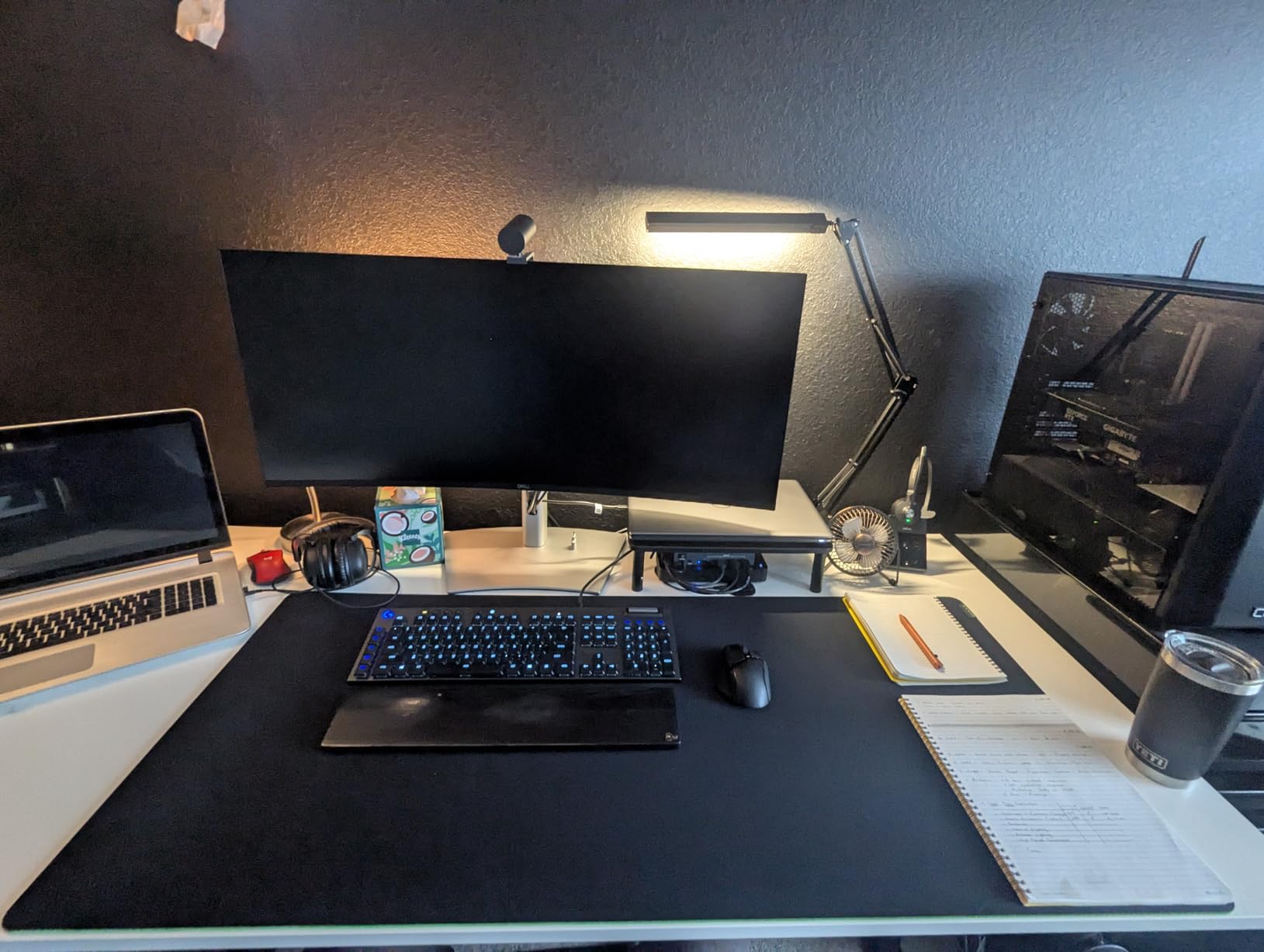 Razer Gigantus V2 Soft Gaming Mouse Pad (Large), Counter-Strike 2 Edition customer photo 1