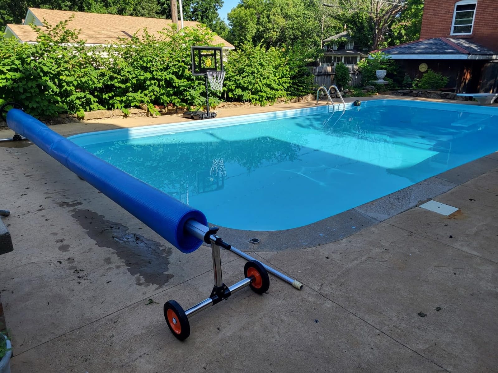 Goplus Solar Pool Cover, 12 x 24 FT Solar Blanket 12 Mil with Carrying Bag for In-Ground and Above-Ground Swimming Pools, Rectangle Hot Tub SPA Thermal Blanket, Blue Bubble customer photo 2
