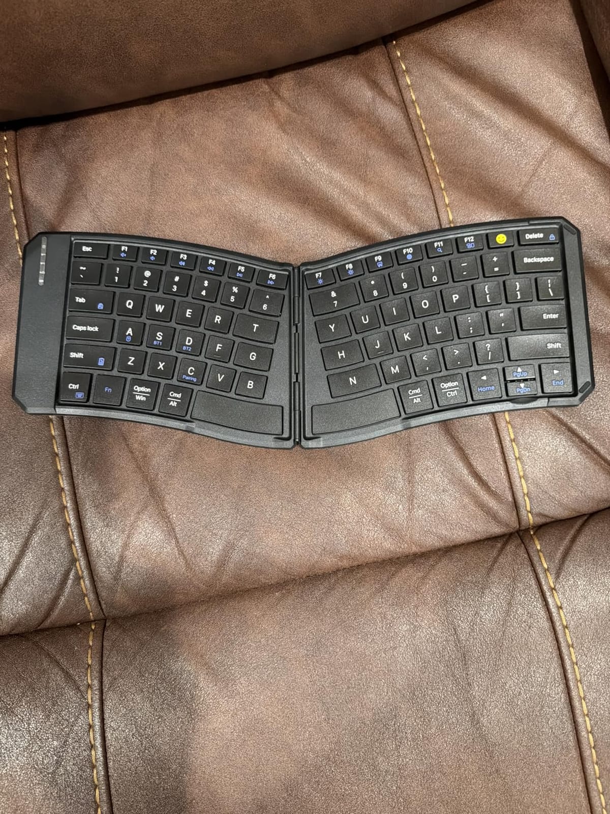 Omikamo Ergonomic Foldable Bluetooth Keyboard, 3-Device Dual-Mode customer photo 1