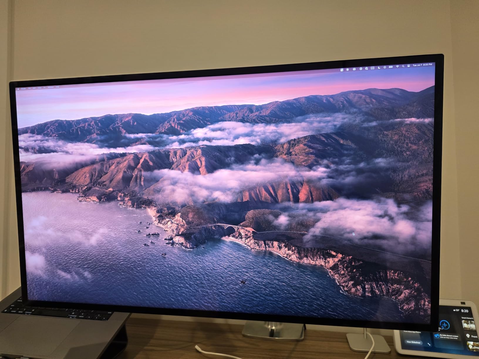 G32P 32’’ UHD 6K (6144 x 3456) Glossy Monitor, IPS Panel, 10-Bit Color, 99% sRGB, 99% DCI-P3, 223PPI, HDR, 60Hz, 2000:1 Contrast, Low Blue Light, Eye Care (Honeycomb - with Stand) customer photo 1