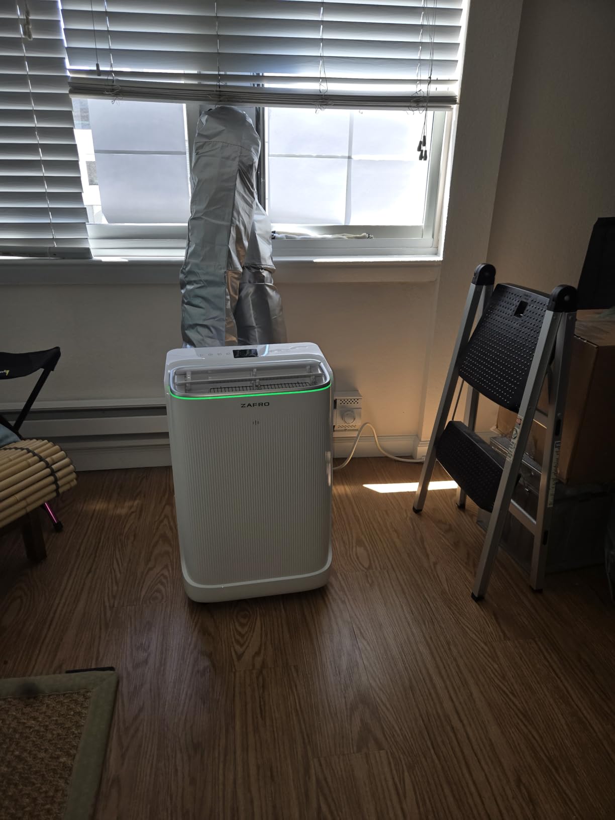 ZAFRO Smart Inverter Portable Air Conditioners, 14000 BTU (10000 BTU SACC) customer photo 1