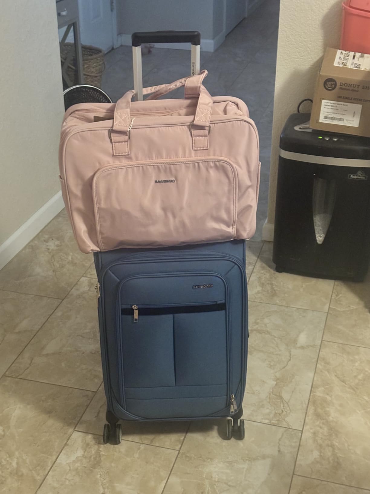 Samsonite Carry-On Soft-Sided Expandable 21-Inch Element Suitcase: Airline Approved for Most Major Airlines, Durable, 360° Spinner Wheels, Adjustable Handle, 2 Front & Side Pocket- Bistro Green customer photo 1