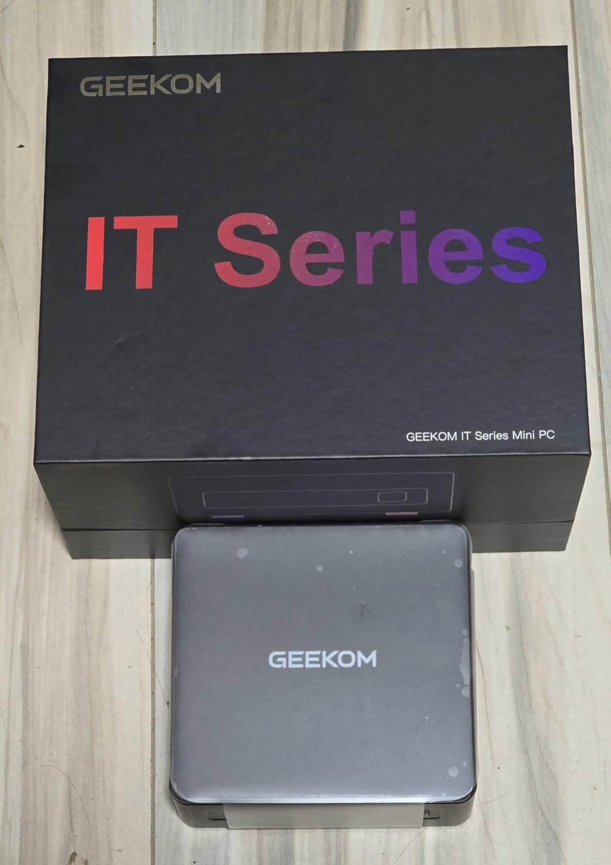 GEEKOM IT15 AI Mini PC, Intel Ultra 9 285H(99 Tops) | 32GB DDR5, 1TB SSD customer photo 1