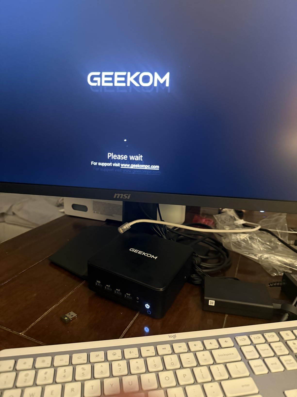 GEEKOM IT15 AI Mini PC, Intel Ultra 9 285H(99 Tops) | 32GB DDR5, 1TB SSD customer photo 2