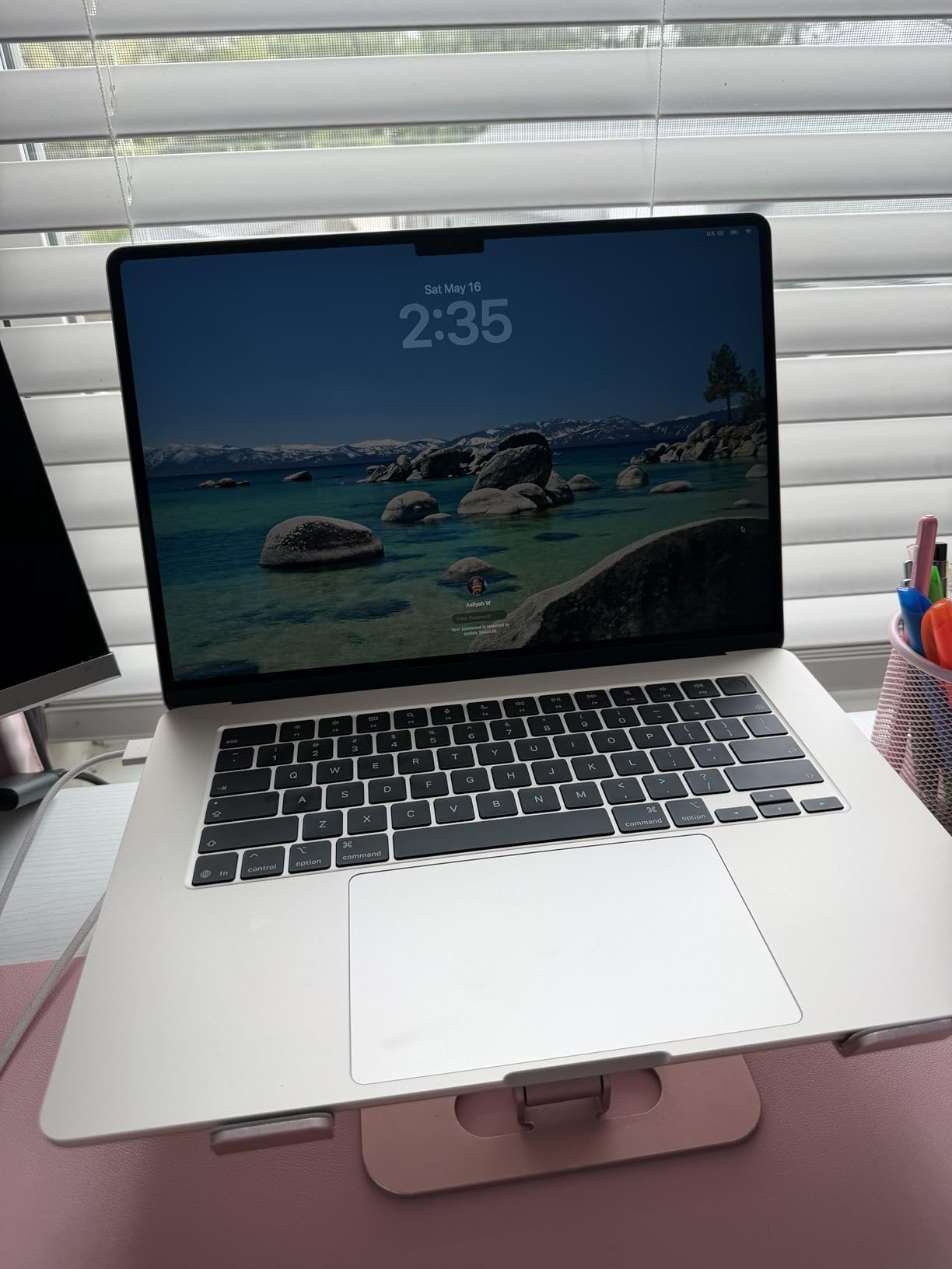 Apple 2026 MacBook Air 15-inch Laptop with M5 chip: Built for AI, 15.3-inch Liquid Retina Display, 16GB Unified Memory, 512GB SSD, 12MP Center Stage Camera, Touch ID, Wi-Fi 7; Sky Blue customer photo 1