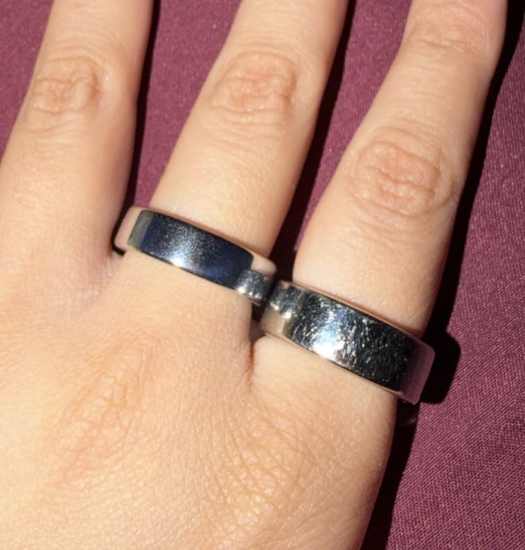 Oura Ring 5 Smart Ring - Silver - Size 10 - Fitness & Sleep Tracker customer photo 1