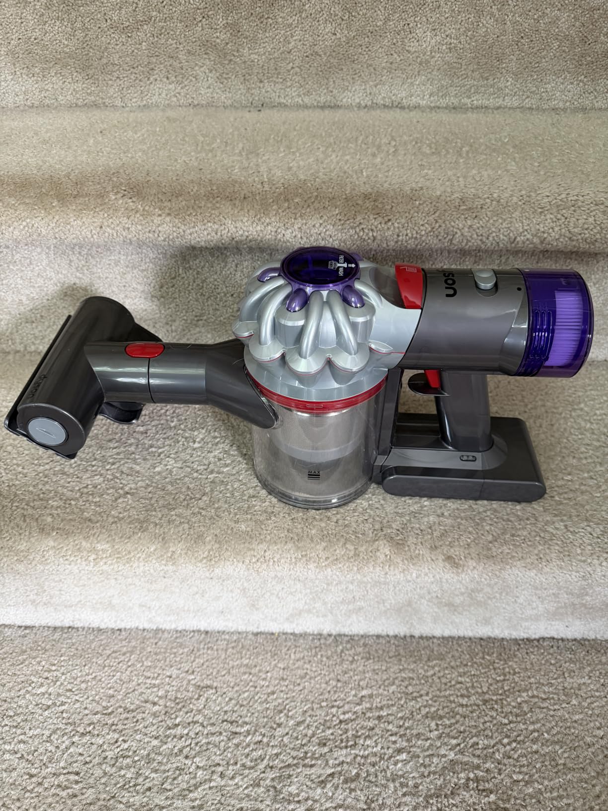Dyson V8™ Cordless Vacuum customer photo 1