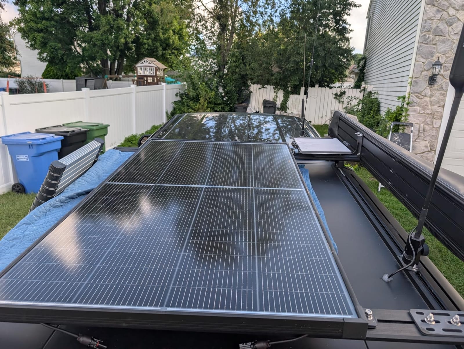 450W Bifacial Solar Panel, N-Type 16BB Monocrystalline, Double-Glass, Dual-Module Parallel Anti-Shade Design, Up to 25.6% Conversion Efficiency, for Home Rooftops, RVs & Off-Grid Systems customer photo 2
