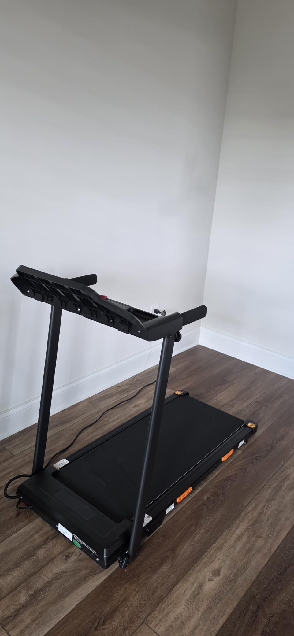 CURSOR FITNESS 16% Incline Treadmills for Home with 3 LED Displays customer photo 2