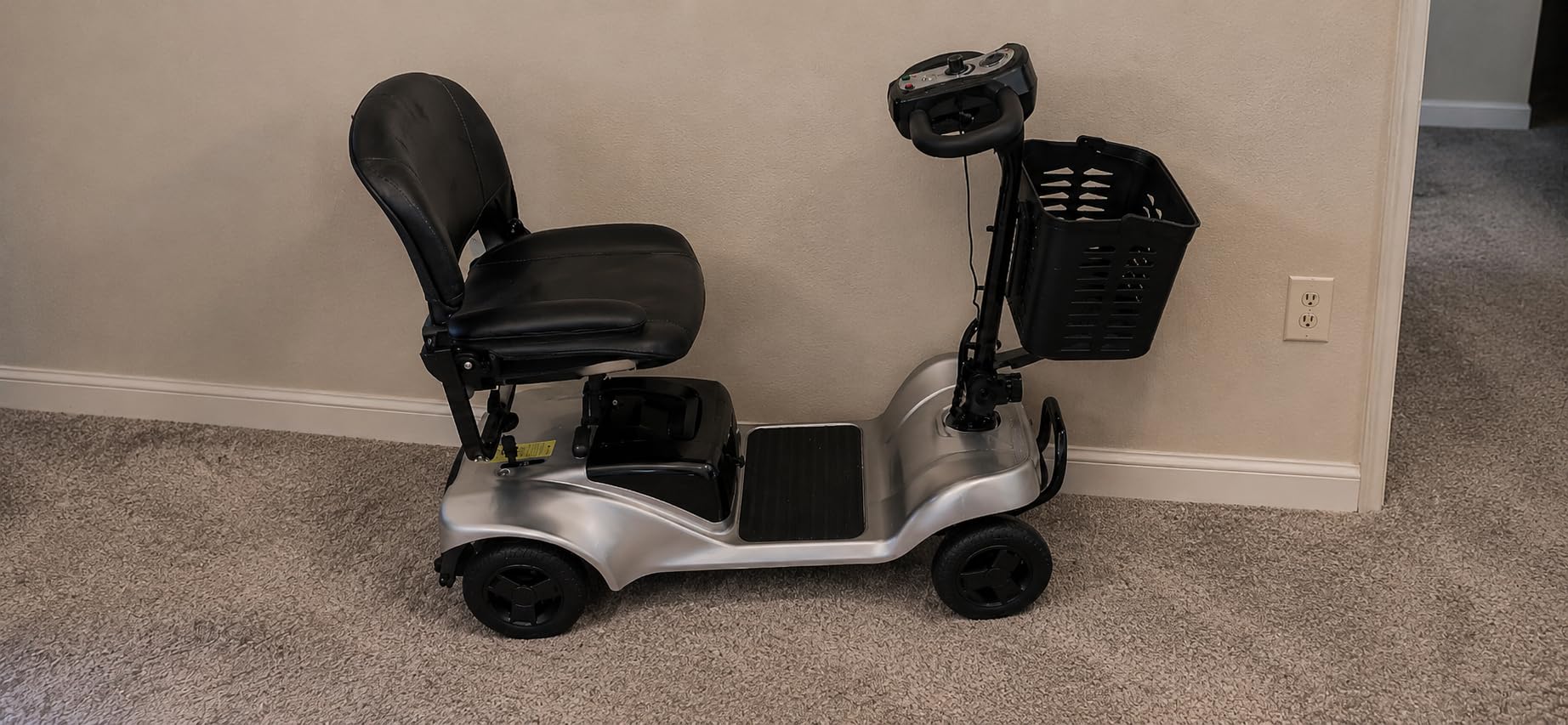 Mobility Scooter,Foldable,300 lbs Capacity,Travel & Daily Commute customer photo 2